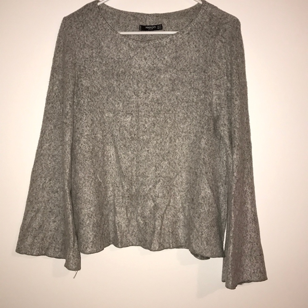 Grey sweater
